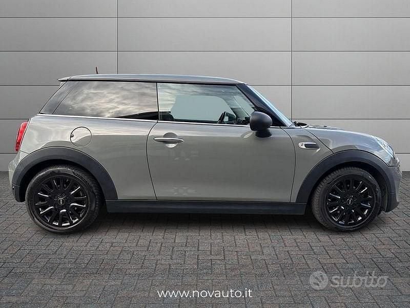 Usata Mini ONE 102 CV (75 kW) 2019 Grigio Utilitaria