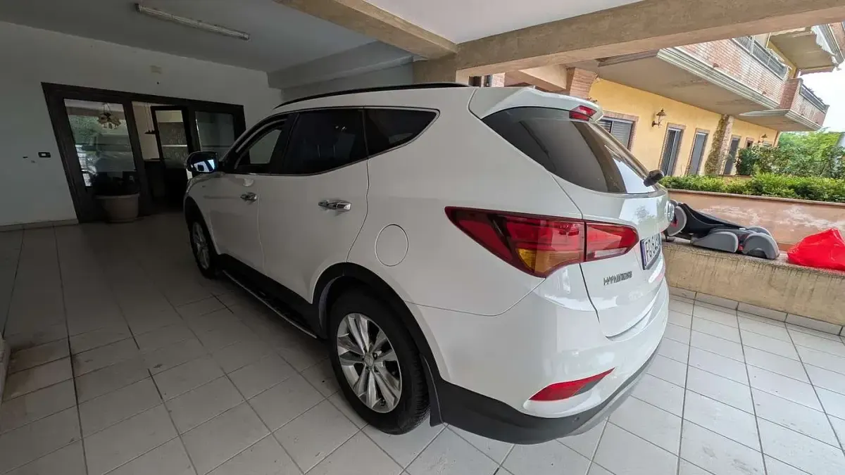 Usata Hyundai Santa Fe Comfort 150 CV (110 kW) 2017 Bianco SUV