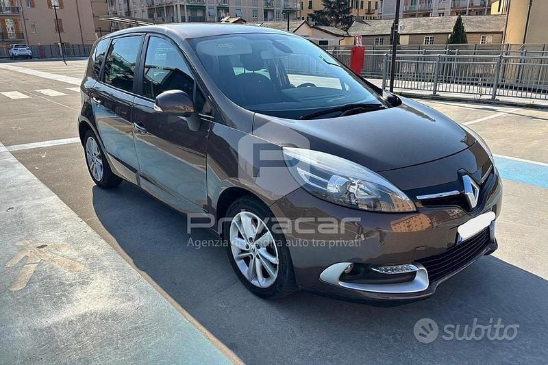 Usata Renault Scénic III XMOD 110 CV (80 kW) 2015 Marrone Monovolume