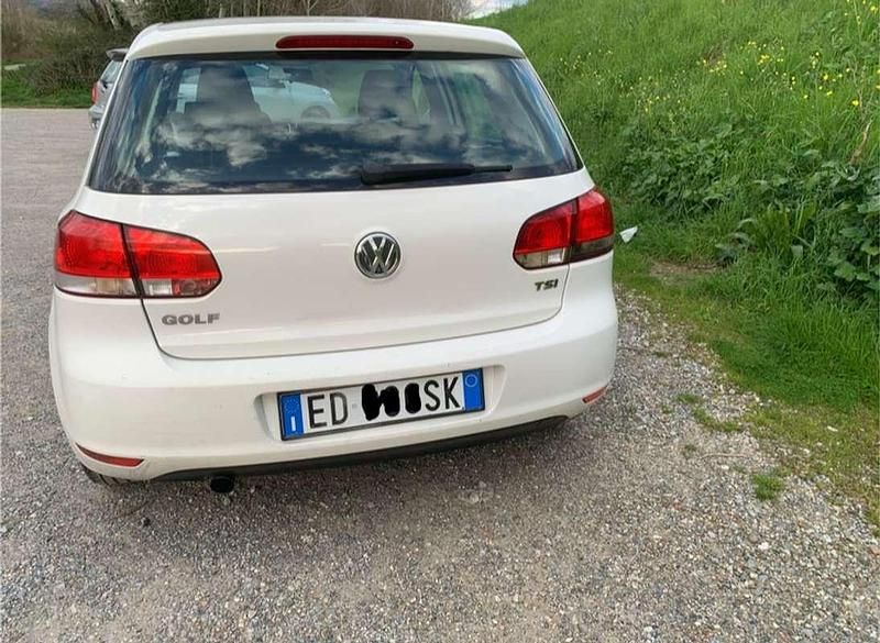 Usata VW Golf VI Comfortline 105 CV (77 kW) 2010 Bianco Utilitaria
