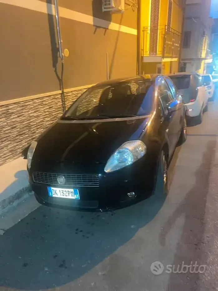 Usata Fiat Grande Punto 75 CV (55 kW) 2009 Nero Utilitaria