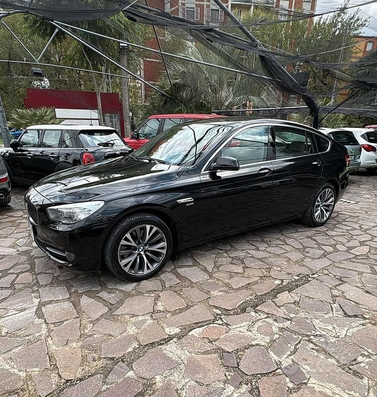 Usata BMW 530 Gran Turismo 280 CV (205 kW) 2012 Nero Berlina