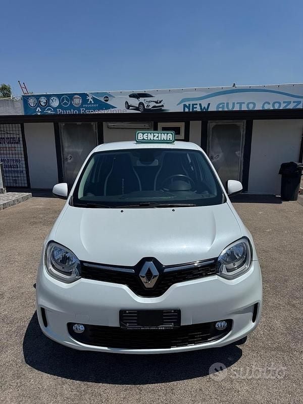 Bianco Usata 2022 Renault Twingo Urban Night Due volumi | 11.500 € (Buon prezzo) - Immagine 1/4