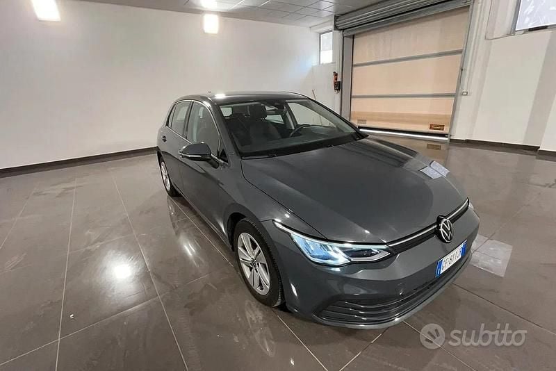 Usata VW Golf VII Life 115 CV (84 kW) 2021 Grigio Utilitaria