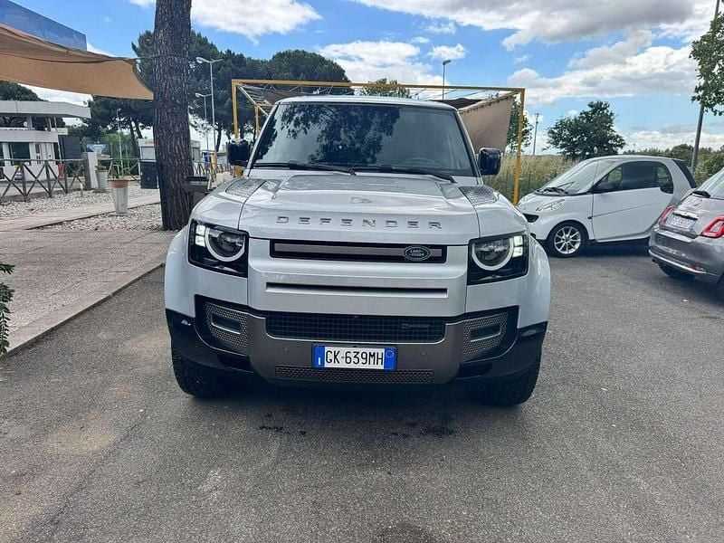 Usata Land Rover Defender SE Dynamic 200 CV (147 kW) 2022 Argento SUV