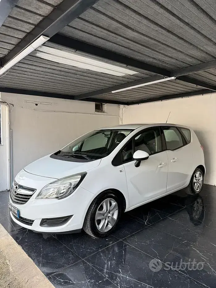 Gebraucht Opel Meriva Cosmo 95 PS (69 kW) 2014 Weiß Van / Kleinbus