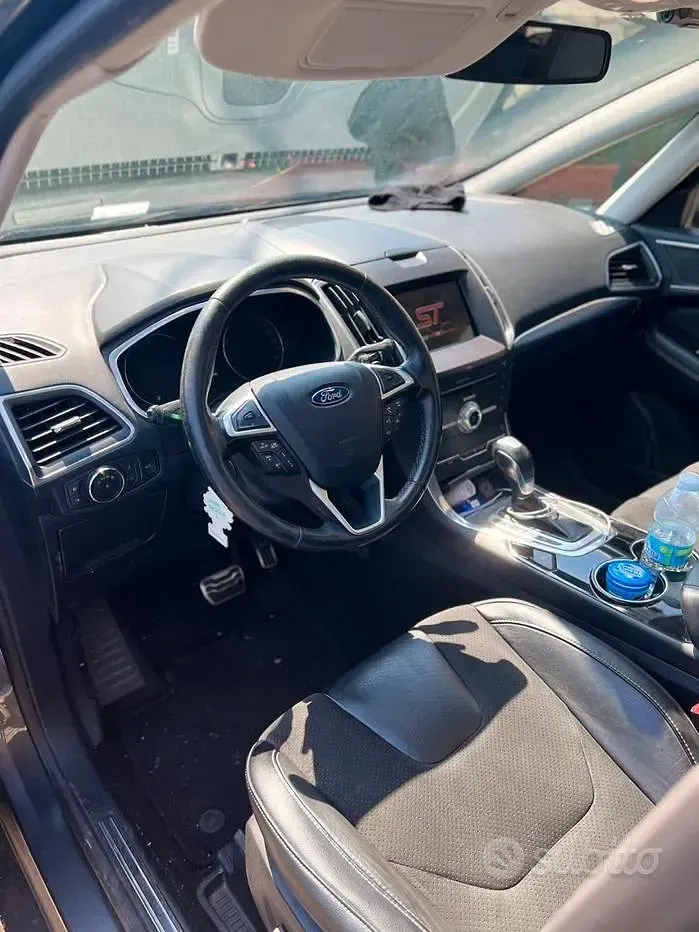 Usata Ford S-MAX Titanium 150 CV (110 kW) 2017 Grigio Monovolume