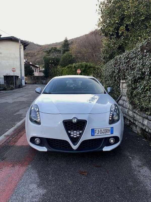 Usata Alfa Romeo Giulietta Distinctive 120 CV (88 kW) 2017 Berlina