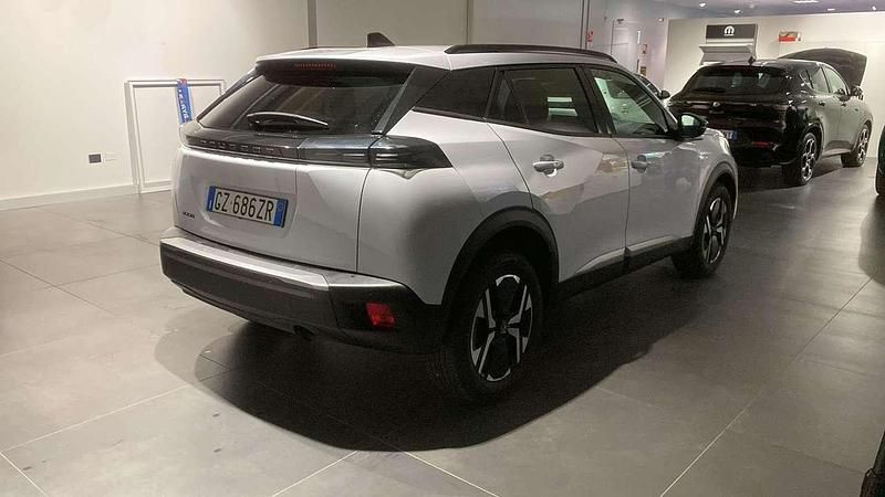 Usata Peugeot 2008 Allure 102 CV (75 kW) 2025 Bianco SUV