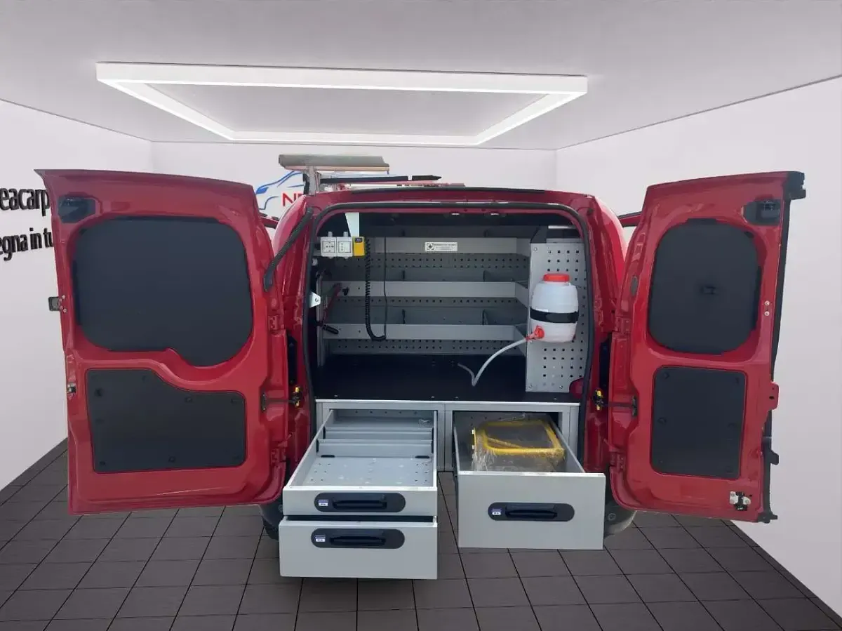 Usata Fiat Fiorino 95 CV (69 kW) 2017 Rosso Monovolume