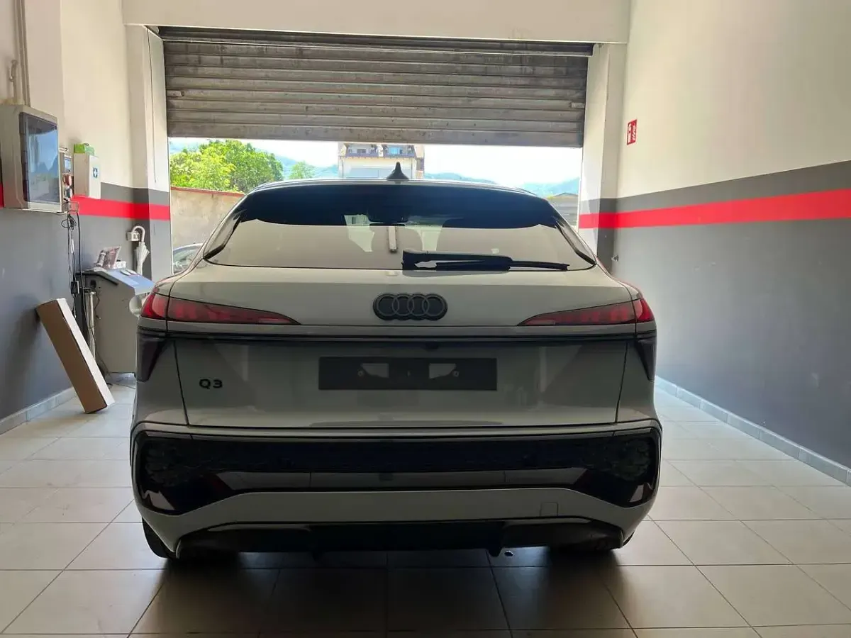 Nuova Audi Q3 S-Line 150 CV (110 kW) 2026 Dew silver perlato SUV