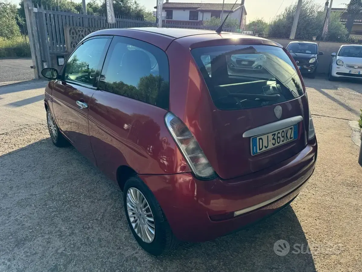 Usata Lancia Ypsilon 60 CV (44 kW) 2007 Rosso Utilitaria