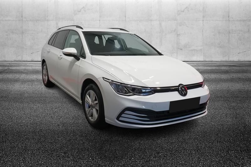 Usata VW Golf VIII Life 116 CV (85 kW) 2022 Bianco pastello Station wagon