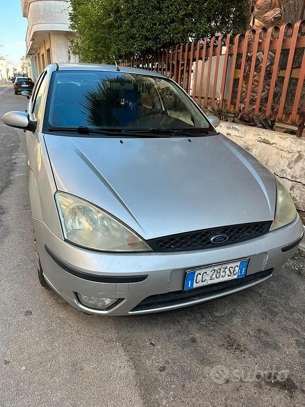 Begagnad Ford Focus 100 HK (73 kW) 2002