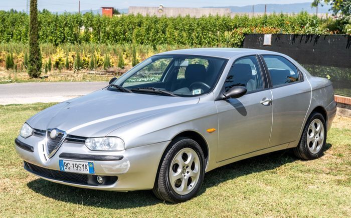 Usata Alfa Romeo 156 155 CV (114 kW) 1999 Argento Berlina