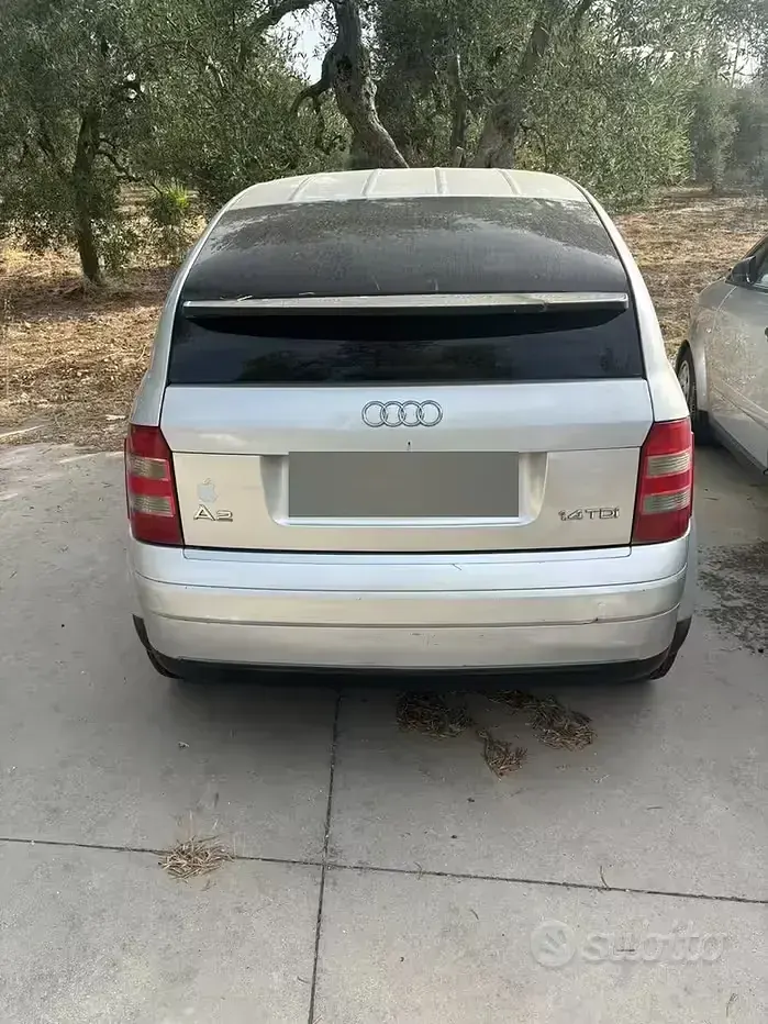 Usata Audi A2 75 CV (55 kW) 2004 Grigio Utilitaria