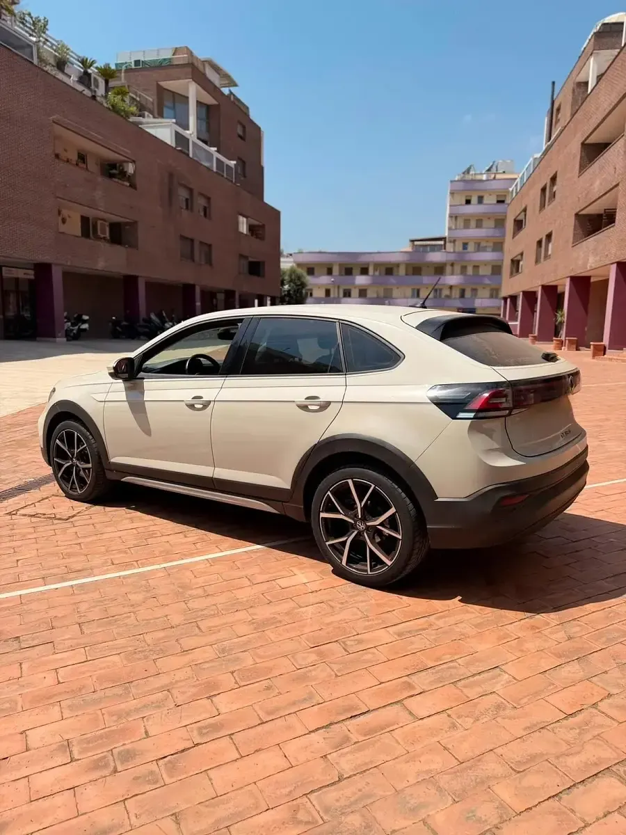 Usata VW Taigo Life 110 CV (80 kW) 2022 Beige SUV