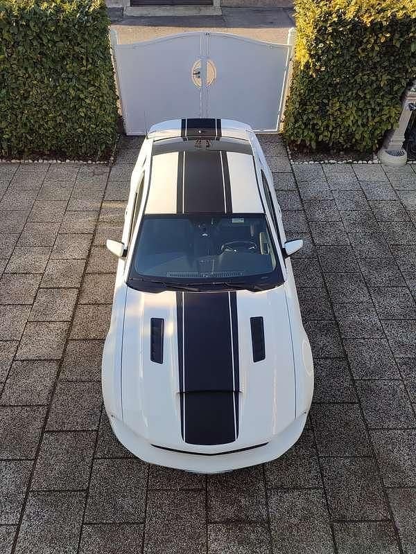 Usata Ford Mustang 220 CV (161 kW) 2010 Bianco Coupé