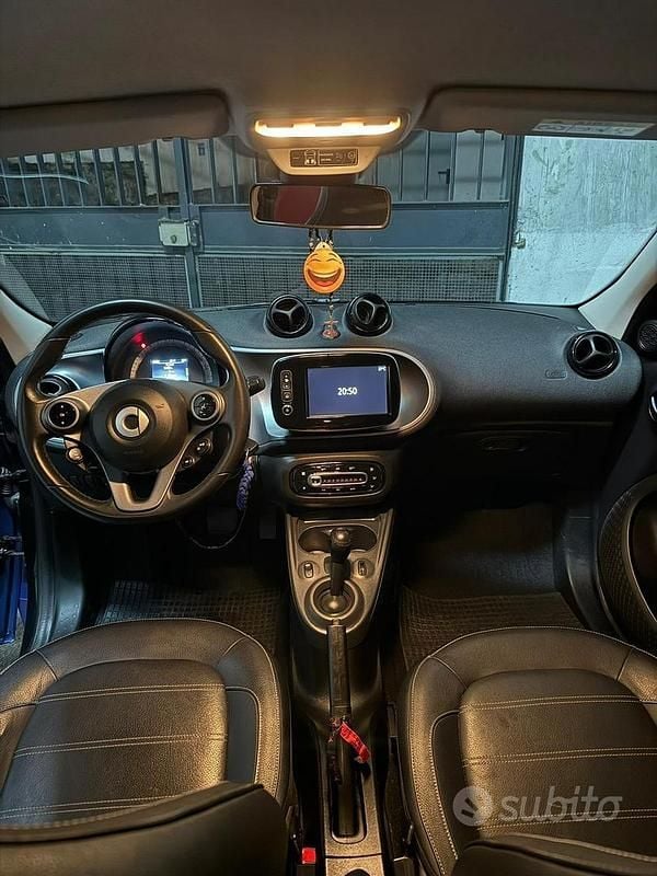 Usata Smart ForFour 71 CV (52 kW) 2016 Blu Utilitaria