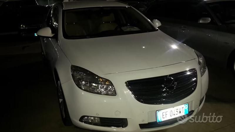 Usata Opel Insignia Cosmo 2010 Bianco Station wagon