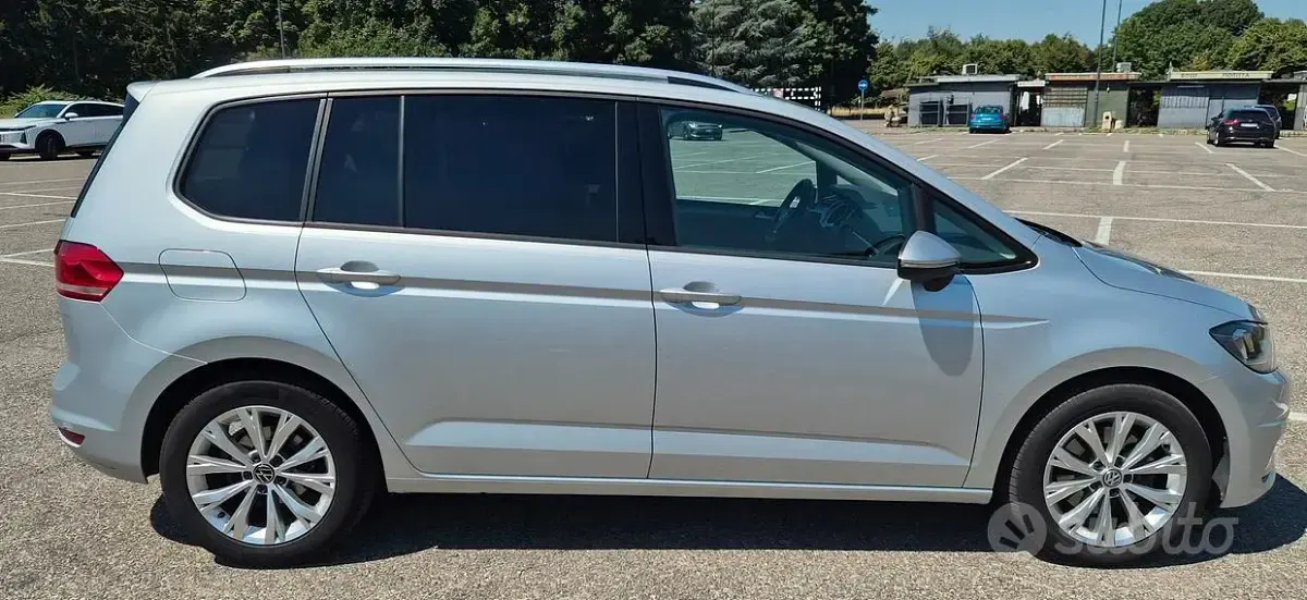 Usata VW Touran Business 115 CV (84 kW) 2018 Grigio Monovolume
