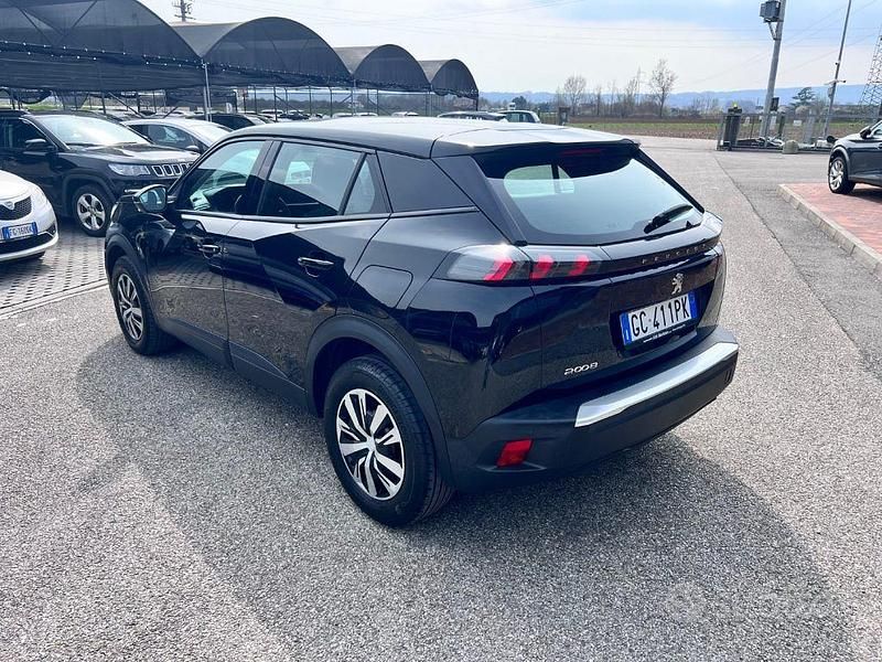 Usata Peugeot 2008 Active 101 CV (74 kW) 2020 Nero SUV