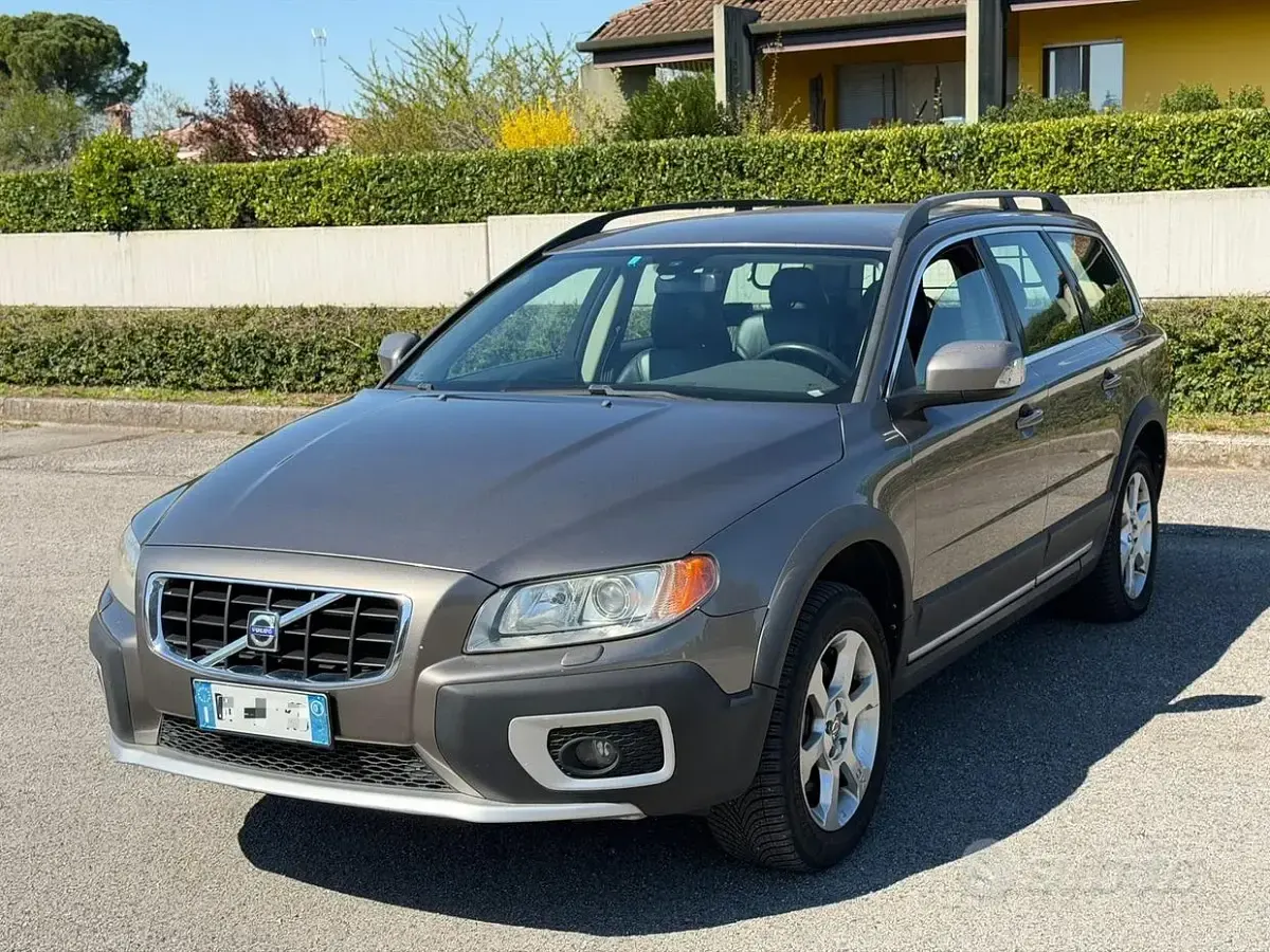 Usata Volvo XC70 Summum 185 CV (136 kW) 2008 Marrone Station wagon