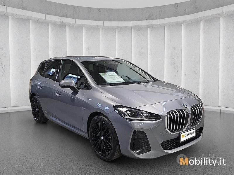 Usata BMW 218 Active Tourer Comfort Edition 150 CV (110 kW) 2024 Grigio Monovolume