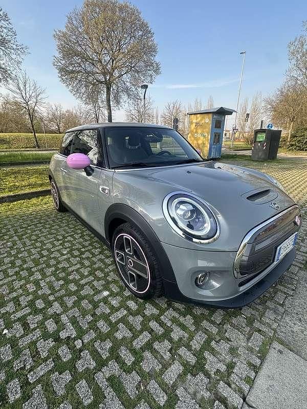 Usata Mini Cooper SE 75 kW (102 CV) 2020 Utilitaria