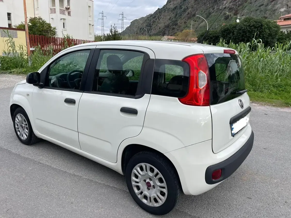 Usata Fiat Panda Easy 75 CV (55 kW) 2012 Bianco Utilitaria
