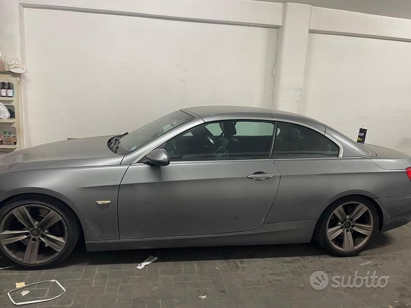 Usata BMW 330 Cabriolet 2007 Grigio Cabrio