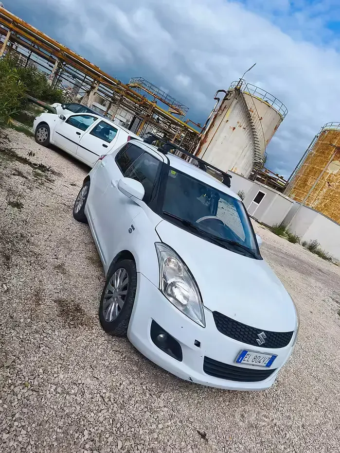 Usata Suzuki Swift 75 CV (55 kW) 2012 Nero Utilitaria
