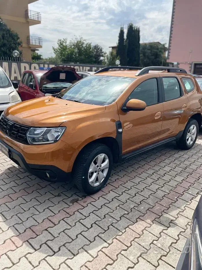 Usata Dacia Duster Lauréate 109 CV (80 kW) 2018 Giallo SUV