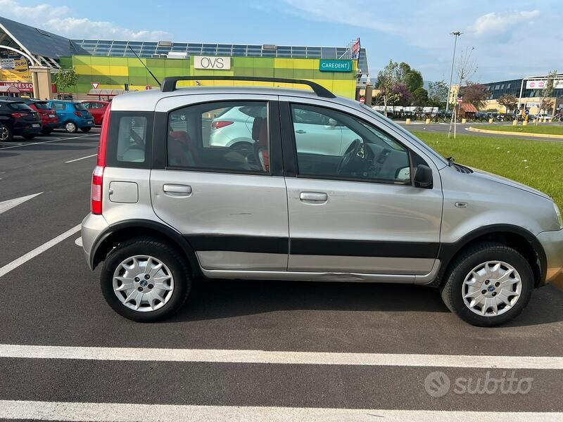 Usato 2006 Fiat Panda 4x4 1.2 Benzin (5.000 €)