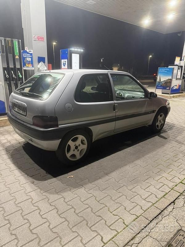 Usata Citroën Saxo Exclusive 60 CV (44 kW) 1997 Grigio Utilitaria