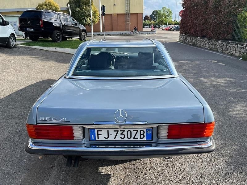 Usata Mercedes 560 227 CV (166 kW) 1987 Blu/azzurro Cabrio