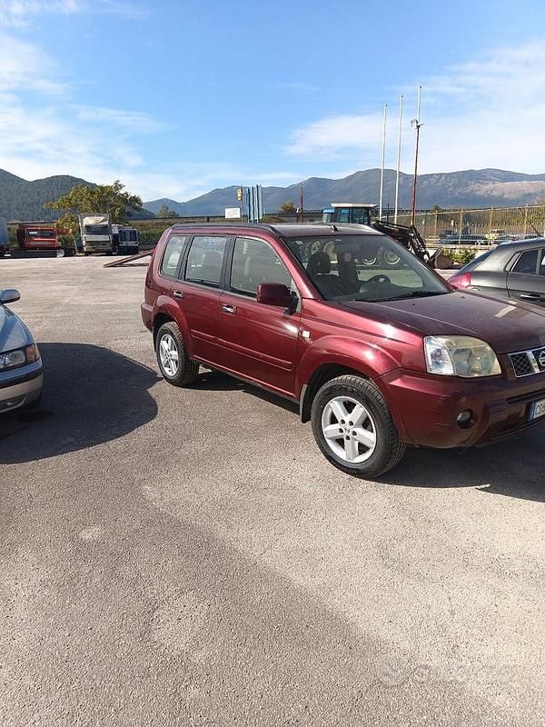 Usata Nissan X-Trail 136 CV (100 kW) 2004 Rosso SUV