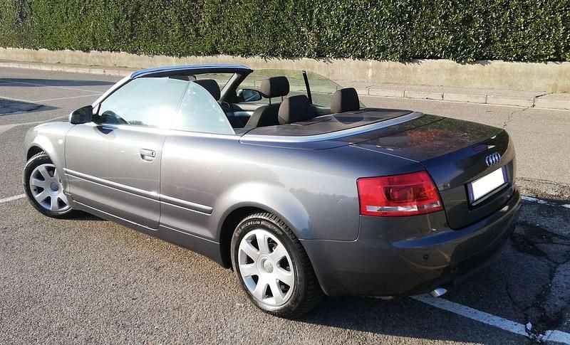 Usata Audi A4 Cabriolet 140 CV (102 kW) 2007 Grigio Cabrio