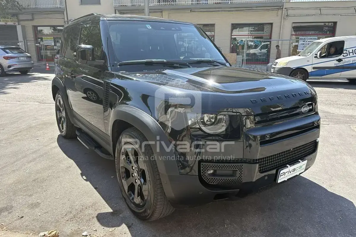 Usata Land Rover Defender SE 249 CV (183 kW) 2022 Nero SUV