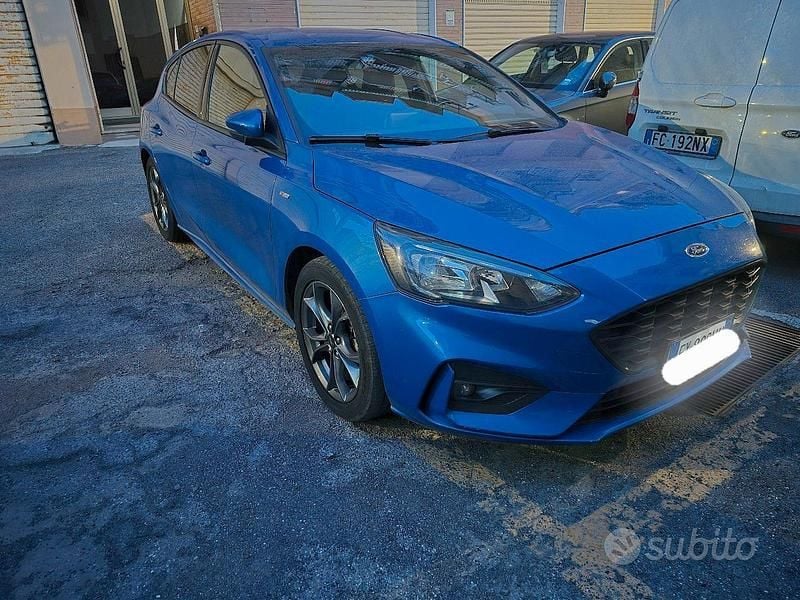 Blu Usata 2020 Ford Focus ST-Line Berlina | 15.000 € (Buon prezzo) - Immagine 1/4