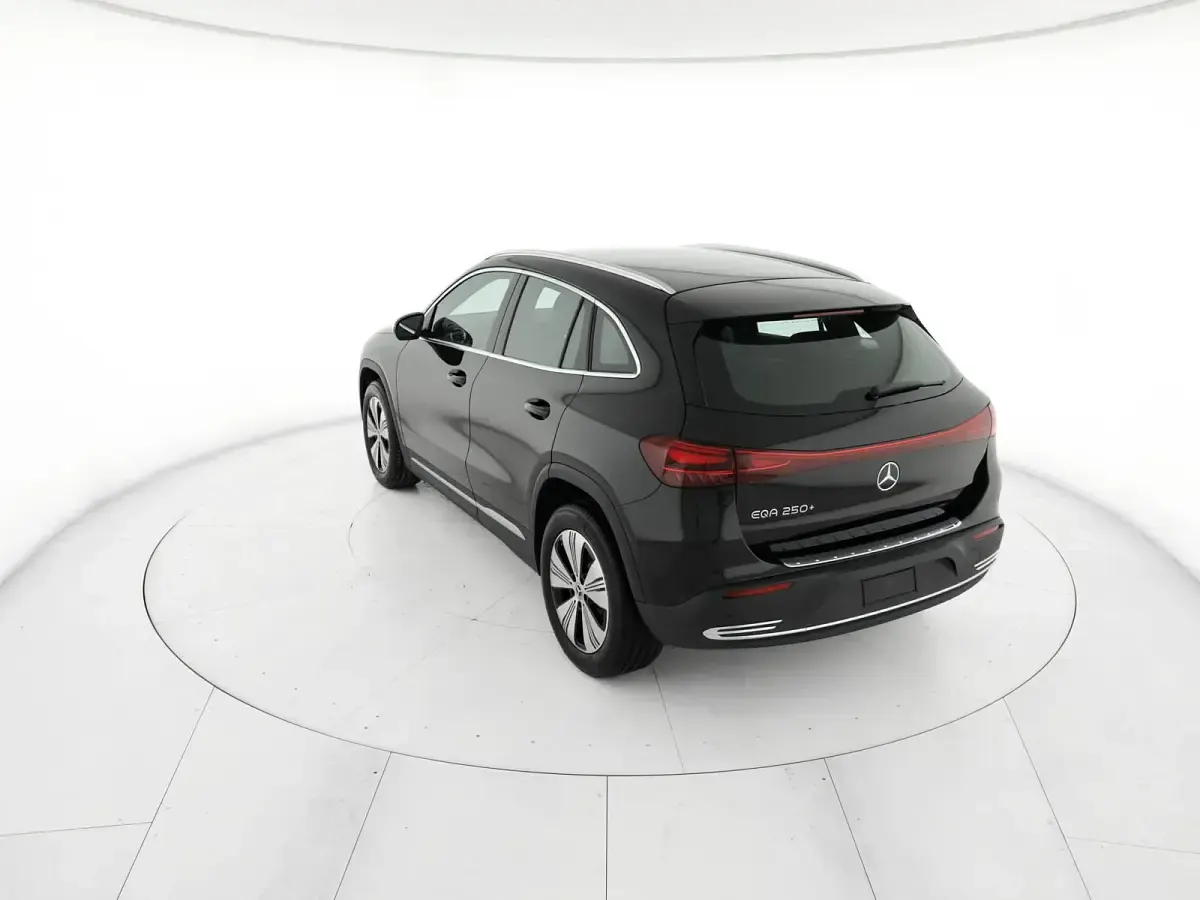 Nuova Mercedes EQA250+ Progressive 139 kW (190 CV) 2026 Nero notte SUV