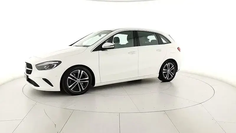 Begagnad Mercedes 180 Advanced Plus 116 HK (85 kW) 2024 Vit Sedan