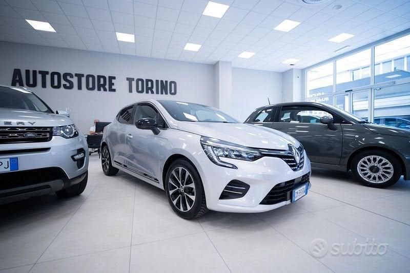 Usata Renault Clio V Techno 101 CV (74 kW) 2023 Nessuno Berlina