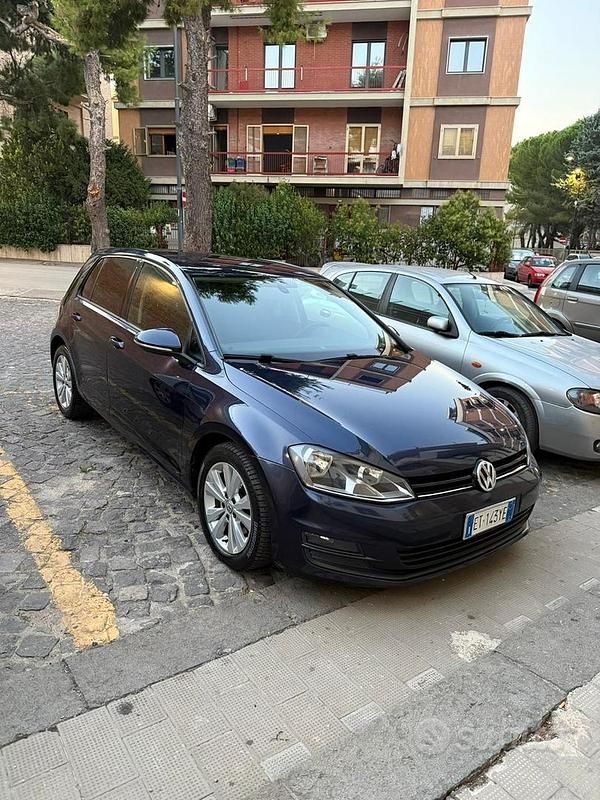 Usata VW Golf VII 105 CV (77 kW) 2013 Blu Berlina