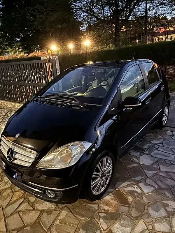 Usata Mercedes A180 Elegance 109 CV (80 kW) 2011 Utilitaria