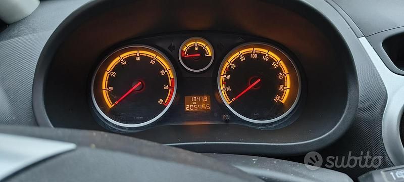 Usata Opel Corsa 85 CV (62 kW) 2011 Nero Utilitaria