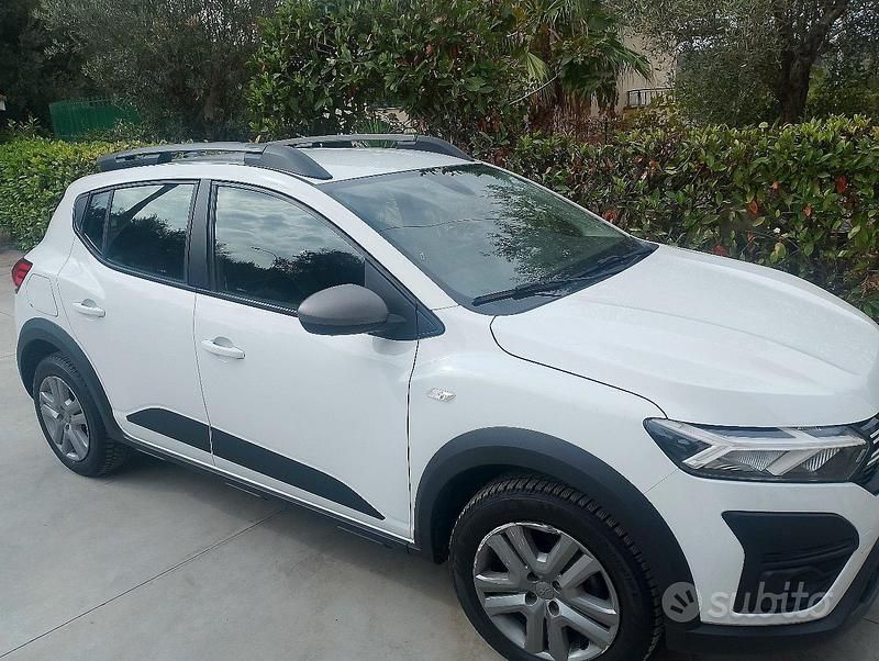 Usata Dacia Sandero Expression 101 CV (74 kW) 2023 Bianco Utilitaria