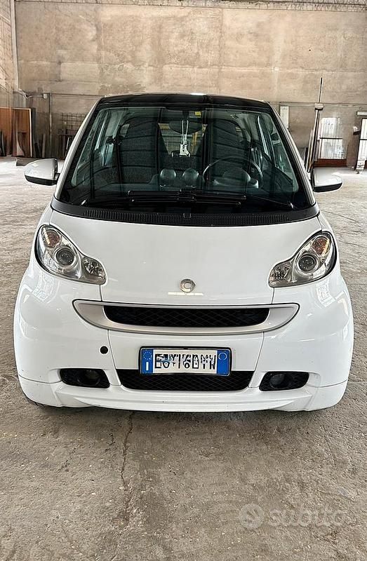 Usata Smart ForTwo Coupé 54 CV (39 kW) 2011 Bianco Coupé