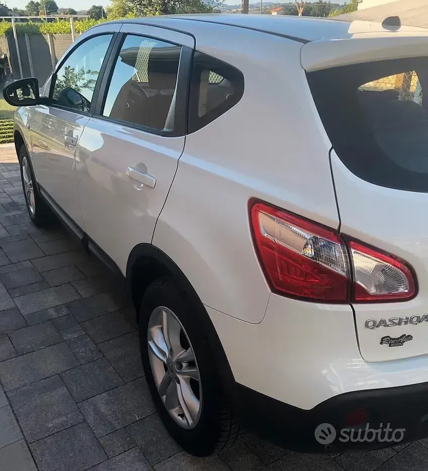 Usata Nissan Qashqai 106 CV (77 kW) 2011 Bianco SUV