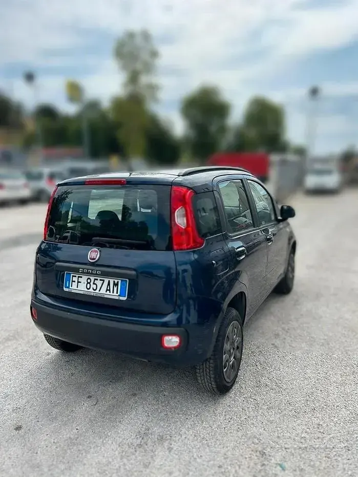 Usata Fiat Panda Lounge 80 CV (58 kW) 2017 Bluazzurro Utilitaria